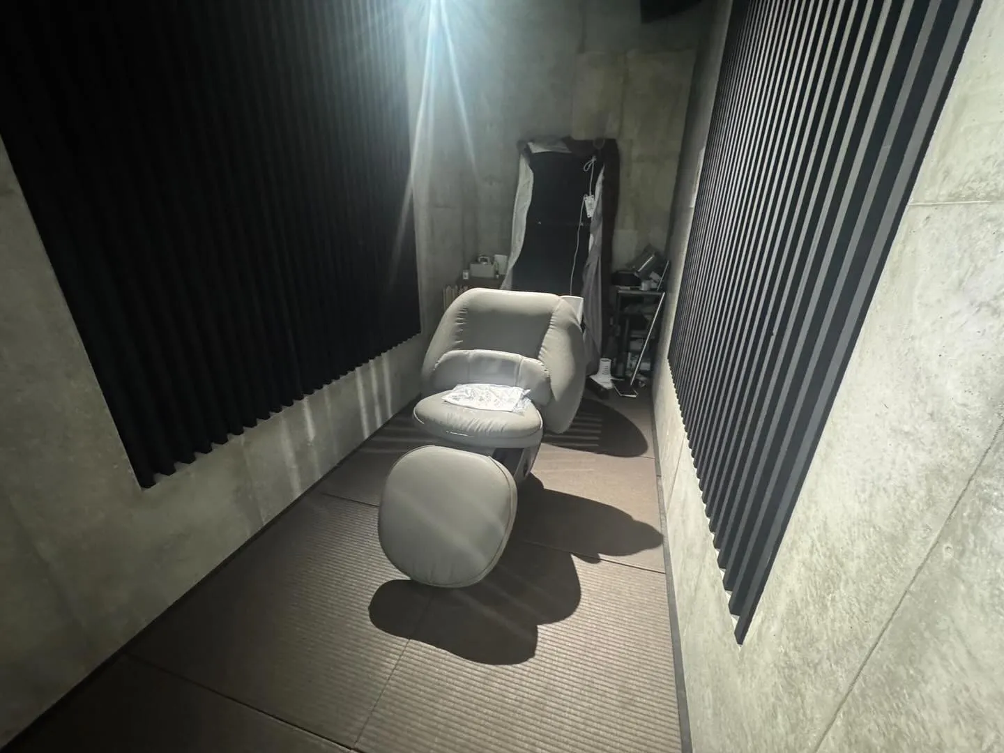 ヘッドスパをもっと快適にするためには、シャワーベッドの水道工...