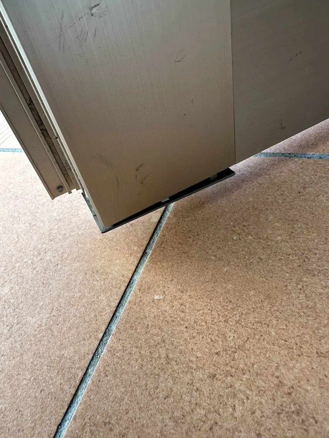 今日のミッションは、「扉が閉まらない問題を解決せよ！」という...